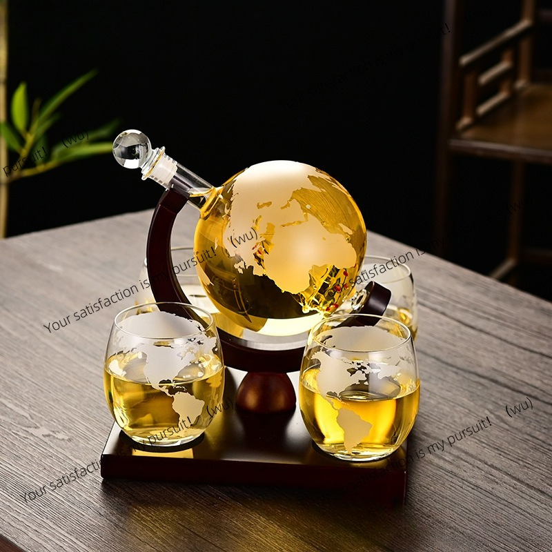 Creative Whiskey Glass Bottle  - Decanter Globe Set recensie en prijs