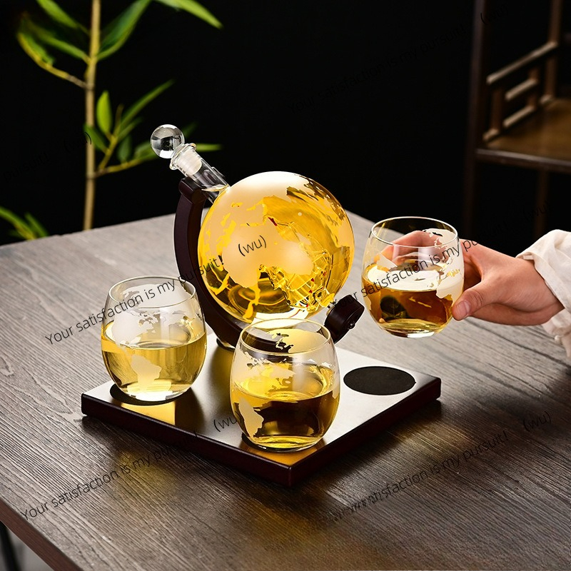 Creative Whiskey Glass Bottle  - Decanter Globe Set recensie en prijs