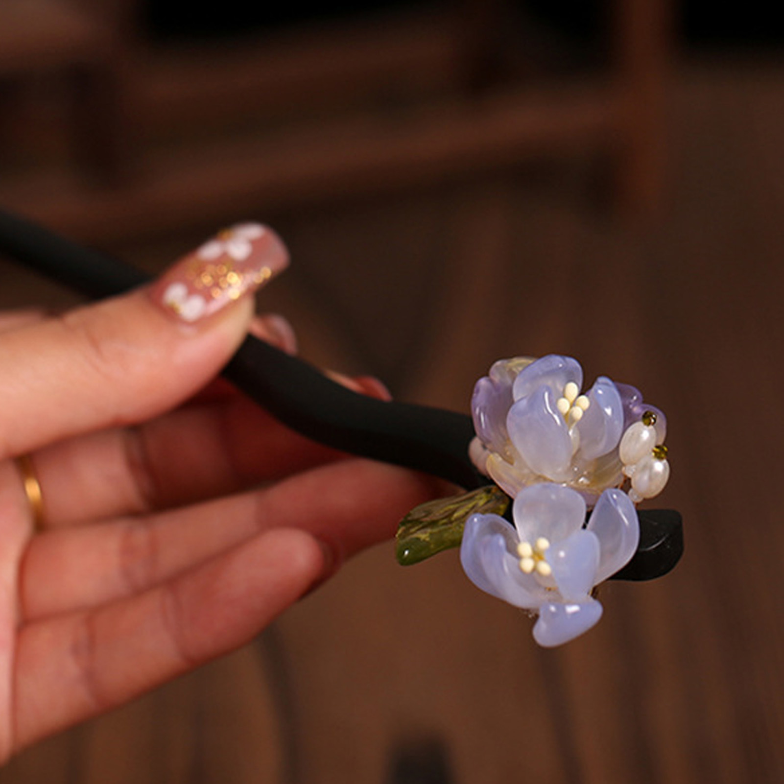 Vintage Wooden Flower Hairpin  - Old Fashioned Glass recensie en prijs