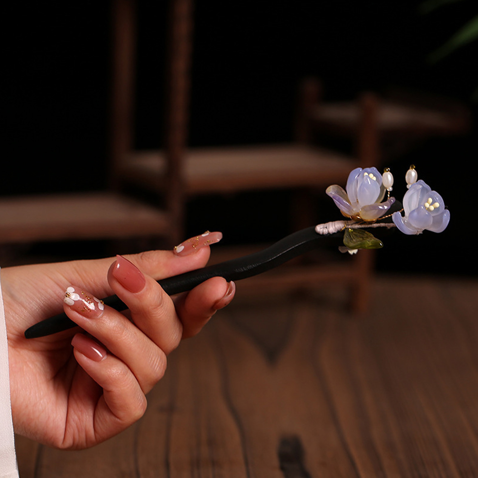 Vintage Wooden Flower Hairpin  - Old Fashioned Glass recensie en prijs